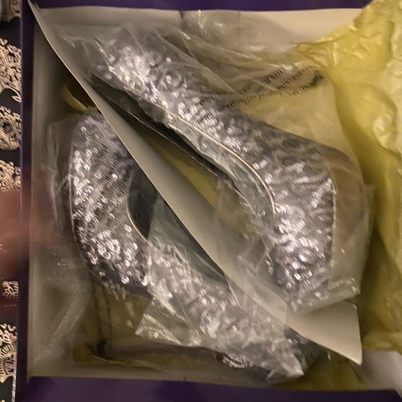 Beautiful Sequin Platform Madden Girl Heels - Picture 2 of 6